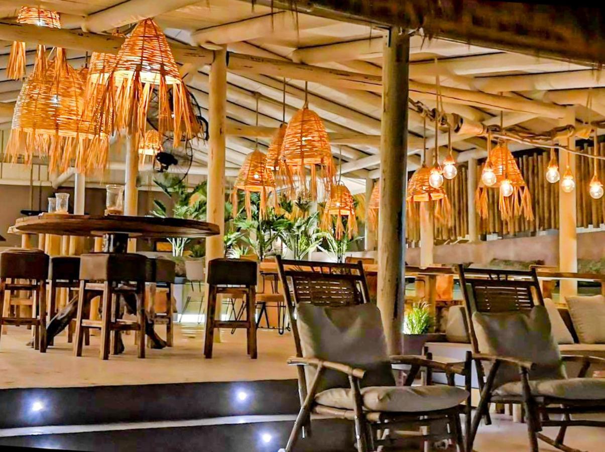 Cubaneros Holiday Inn Laganász Kültér fotó