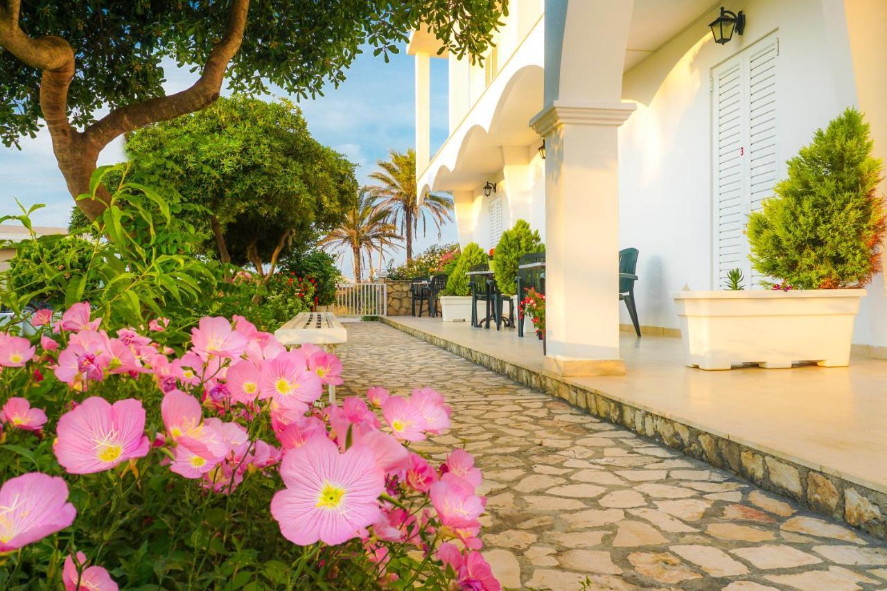 Cubaneros Holiday Inn Laganász Kültér fotó