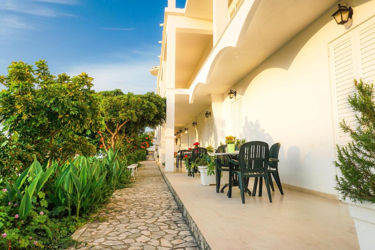 Cubaneros Holiday Inn Laganász Kültér fotó