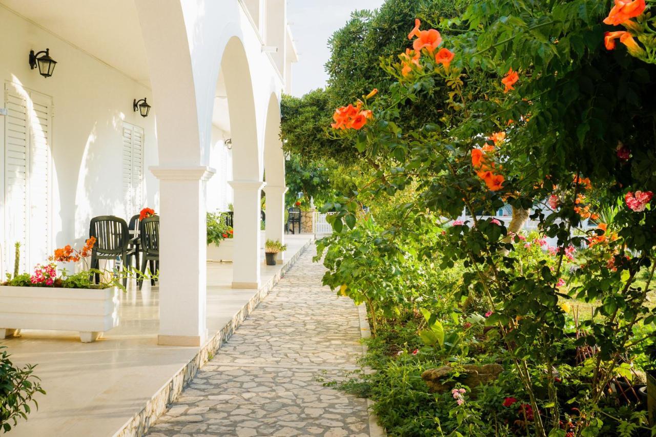 Cubaneros Holiday Inn Laganász Kültér fotó